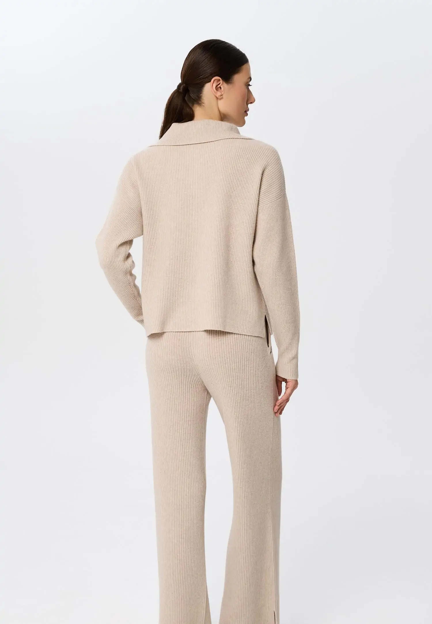 Свитер с воротником на молнии W25-00CH0423 Marc & André